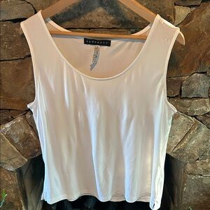 Prophecy White Sleeveless Top Size Large; Polyester Spandex Blend; Like New!